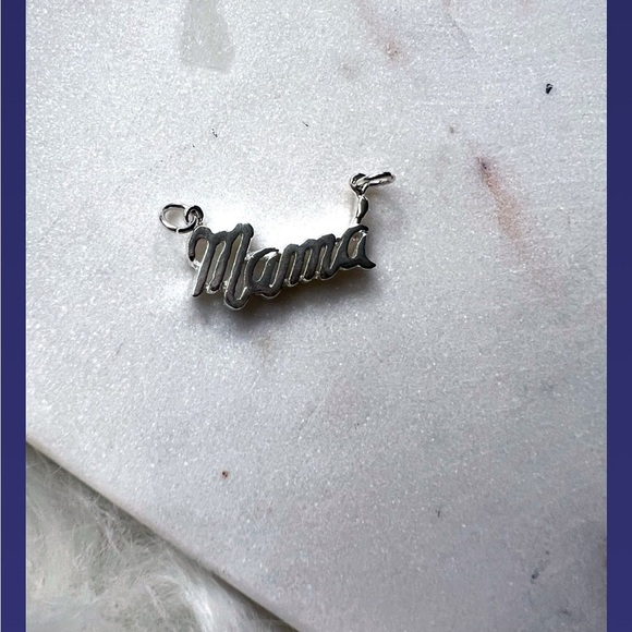 Silver Personalized Mama Necklace with Elegant Script - Picture 1 of 1